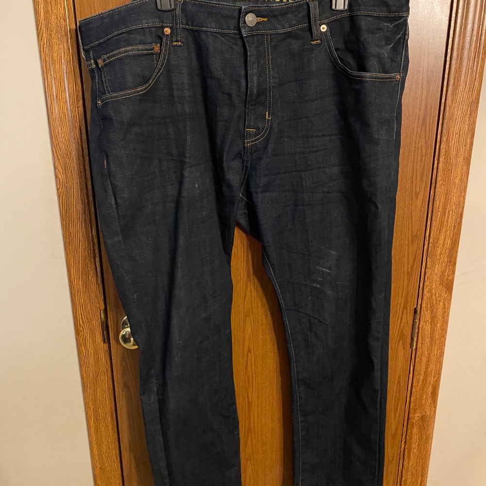 American Eagle men’s jeans